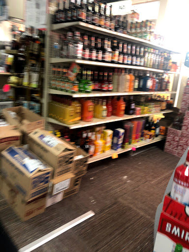 Liquor Store «Wade Green Bottle Shop», reviews and photos, 4430 Wade Green Rd # 20, Kennesaw, GA 30144, USA