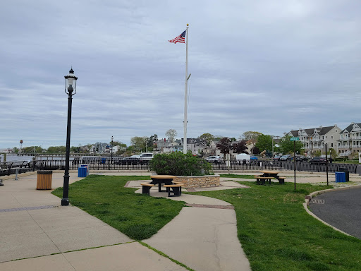 Park «Keyport Waterfront Park», reviews and photos, American Legion Dr, Keyport, NJ 07735, USA
