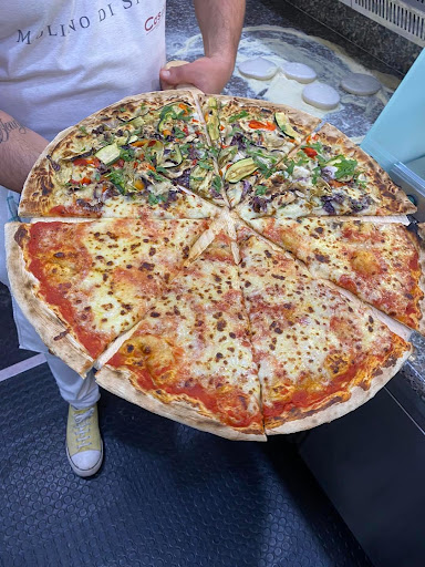 Pizzeria Gastronomia Titti e Silvestro in Punta Marina, Provincia di Ravenna