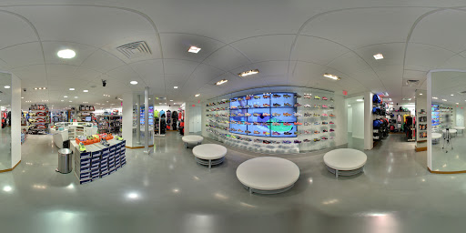 Sporting Goods Store «World Tennis - Alton Sports In Motion», reviews and photos, 1448 Alton Rd, Miami Beach, FL 33139, USA