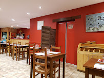 Atmosphère du Restaurant Au Petit Jurassien à Arbois - n°2