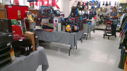 Department Store «T.J. Maxx», reviews and photos, 875 Queen St, Southington, CT 06489, USA