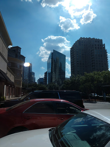 Shopping Mall «Uptown Plaza - Dallas», reviews and photos, 2222 McKinney Ave, Dallas, TX 75201, USA