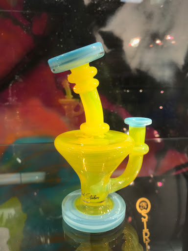 Tobacco Shop «Kazzaz Smoke Shop», reviews and photos, 6355 W Montrose Ave, Chicago, IL 60634, USA