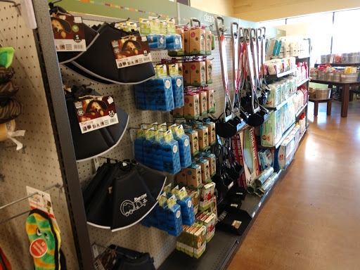 Pet Supply Store «PetPeople», reviews and photos, 1300 E 86th St, Indianapolis, IN 46240, USA