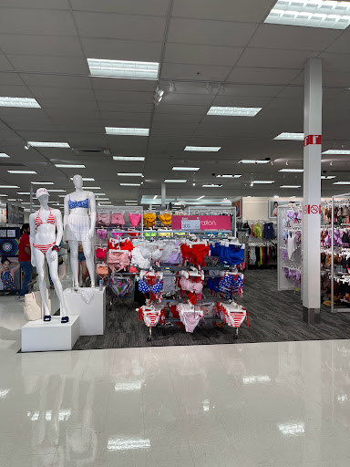 Department Store «Target», reviews and photos, 800 Christiana Mall, Newark, DE 19702, USA