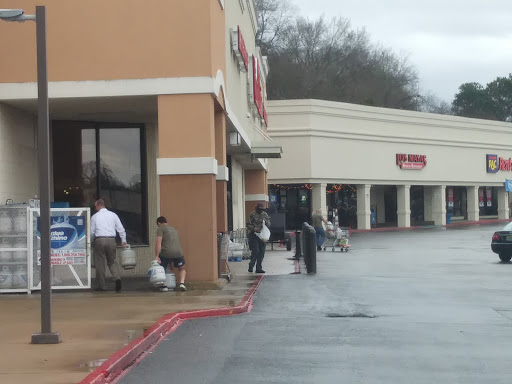 Grocery Store «Winn-Dixie», reviews and photos, 701 E Main St, Prattville, AL 36067, USA