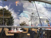 Atmosphère du Restaurant gastronomique L'Atelier de Joël Robuchon Étoile à Paris - n°11