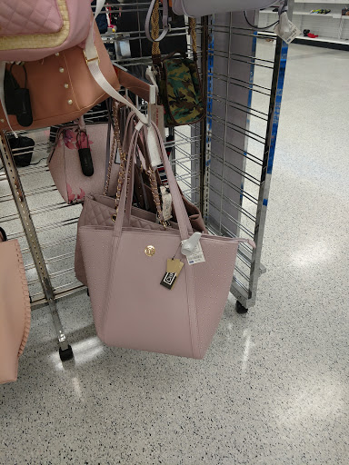 Clothing Store «Ross Dress for Less», reviews and photos, 835 Cortez Rd W, Bradenton, FL 34207, USA