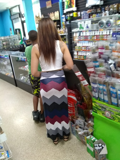 Vaporizer Store «PINEAPPLE XPRESS SMOKE SHOP», reviews and photos, 888 Pleasant Hill Rd, Lilburn, GA 30047, USA