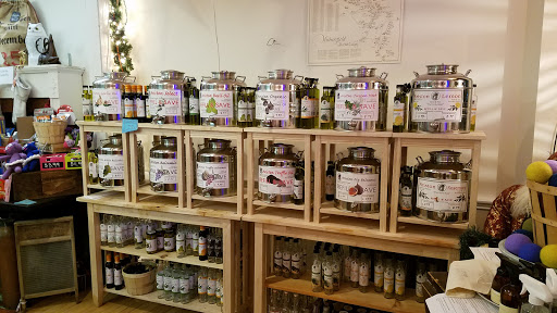 Grocery Store «Old Wethersfield Country Store», reviews and photos, 221 Main St, Wethersfield, CT 06109, USA