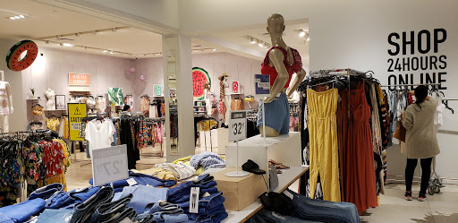 Clothing Store «Forever 21», reviews and photos, 1 Garden State Plaza Blvd, Paramus, NJ 07652, USA