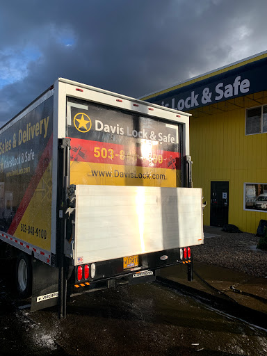 Locksmith «Davis Lock & Safe», reviews and photos, 3880 SW 170th Ave, Beaverton, OR 97007, USA