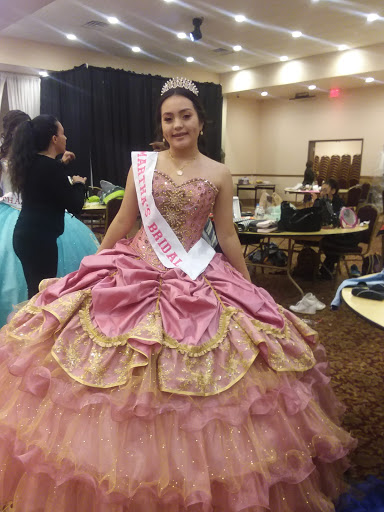 Thrift Store «40th St & Thunderbird Goodwill Retail Store & Donation Center», reviews and photos