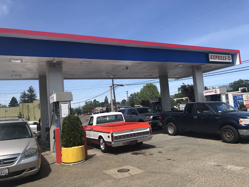 Convenience Store «Express Mart», reviews and photos, 998 S State St, Ukiah, CA 95482, USA