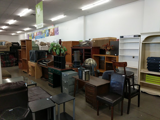 Thrift Store «83rd Ave & Grand Goodwill Retail Store & Donation Center», reviews and photos, 8517 Grand Ave, Peoria, AZ 85345, USA
