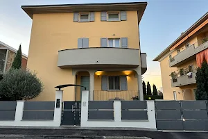 CasaVALE Apartments Guest House Airbnb Casa Vacanze B&B Affitti brevi camere Booking image