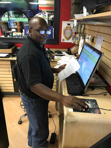 Computer Store «ComputerXpress», reviews and photos, 825 E Brandon Blvd, Brandon, FL 33511, USA