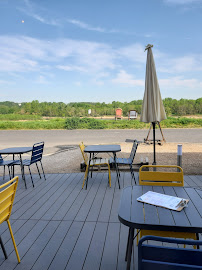 Atmosphère du Restaurant de spécialités à base de poisson-pêcheur Les Pêcheries Ligériennes / La Cabane à Matelot : restaurant - boutique - balades en bateau - cours de cuisine - traiteur à Bréhémont - n°8