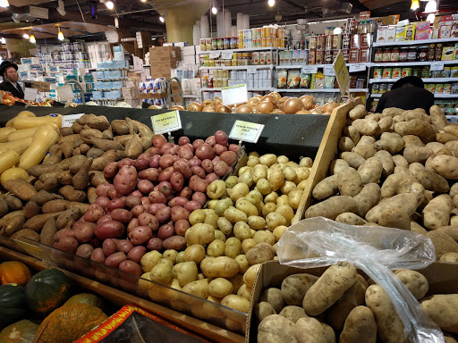 Grocery Store «Chestnut Grocery», reviews and photos, 700 Myrtle Ave, Brooklyn, NY 11205, USA
