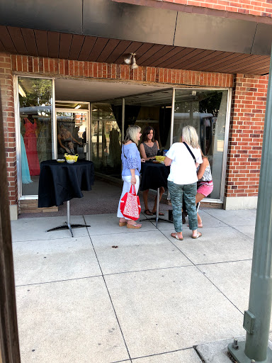 Bridal Shop «Bridal Dreams», reviews and photos, 115 S Market St, Oskaloosa, IA 52577, USA