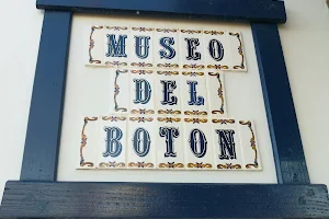 Museo Del Botón image