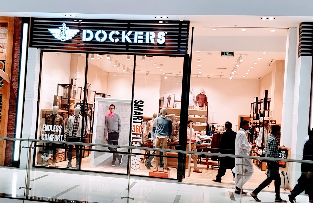 Dockers Packages Mall