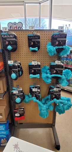 Pet Supply Store «Petco Animal Supplies», reviews and photos, 7 Glenwood Rd, Clinton, CT 06413, USA