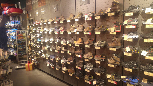 Outdoor Sports Store «Eastern Mountain Sports», reviews and photos, 351E Russell St, Hadley, MA 01035, USA