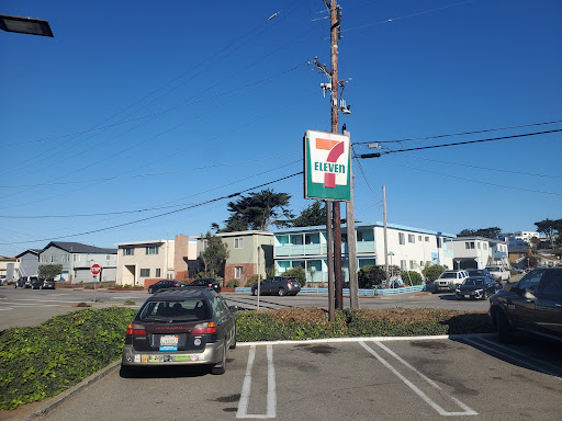 Convenience Store «7-Eleven», reviews and photos, 100 Clarendon Rd, Pacifica, CA 94044, USA