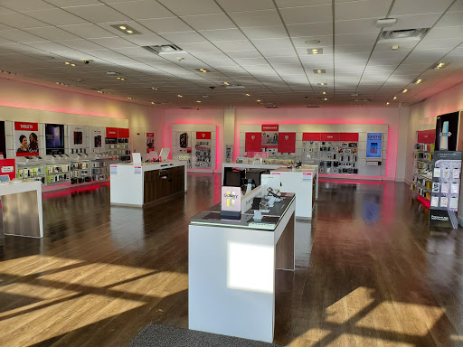 Cell Phone Store «T-Mobile», reviews and photos, 4557 Lafayette Rd b, Indianapolis, IN 46254, USA