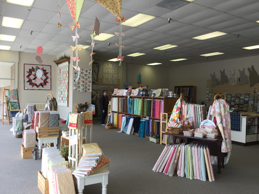 Fabric Store «Prairie Point Quilt & Fabric Shop», reviews and photos, 11950 Shawnee Mission Pkwy, Shawnee, KS 66216, USA