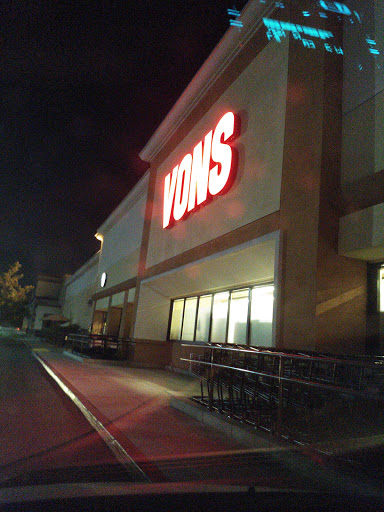 Grocery Store «Vons», reviews and photos, 5500 Woodruff Ave, Lakewood, CA 90713, USA