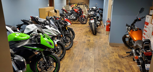 Suzuki Motorcycle Dealer «Suzuki of Carol Stream», reviews and photos, 106 N Schmale Rd, Carol Stream, IL 60188, USA