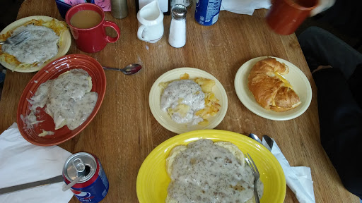 Donut Shop «L & B Donuts», reviews and photos, 418 Market St, East Liverpool, OH 43920, USA