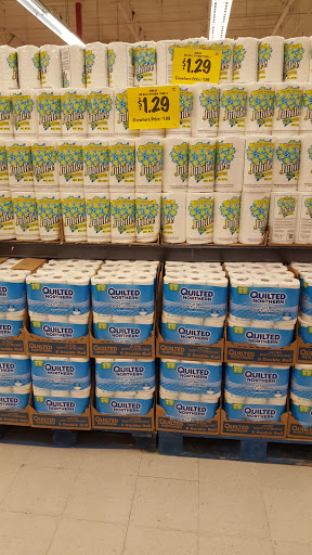 Grocery Store «Grocery Outlet Bargain Market», reviews and photos, 845 Harbor Blvd, West Sacramento, CA 95691, USA