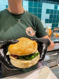 Plats et boissons du Restaurant de hamburgers Les Burgers de Colette - La Victoire à Bordeaux - n°20