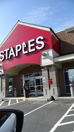 Office Supply Store «Staples», reviews and photos, 158 SW 148th St, Burien, WA 98166, USA