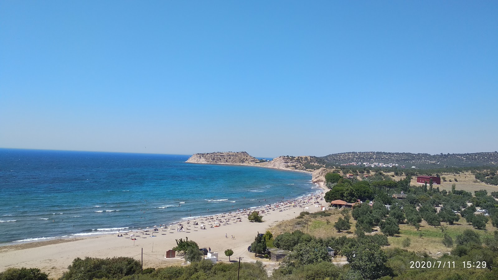 Foto av Akliman beach med turkos rent vatten yta