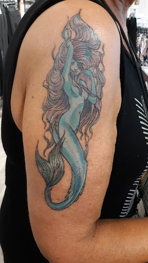 Explore small watercolor tattoo ideas, creative tattoo ideas in North Conway, available at Ampersand Tattoo