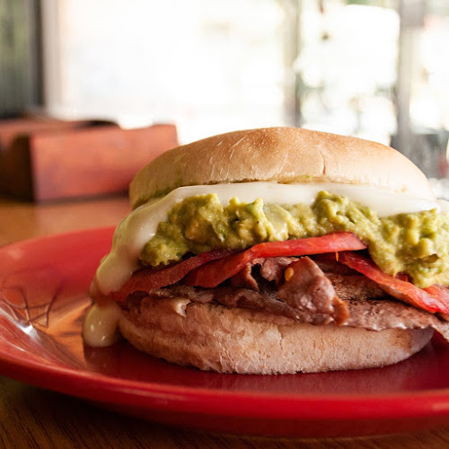 Opiniones de The Rojas Sandwich en Independencia - Restaurante