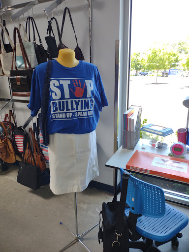 Thrift Store «Goodwill Warwick Retail Store», reviews and photos, 11061 Warwick Blvd, Newport News, VA 23601, USA