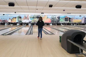 Leisure Bowling and Golf Center Lancaster image