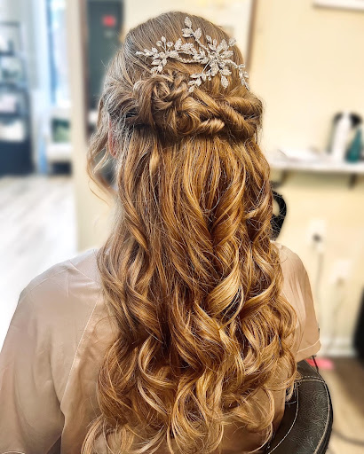 Hair Salon «Georgetown Aveda Salon & Spa», reviews and photos, 1325 Wisconsin Ave NW, Washington, DC 20007, USA