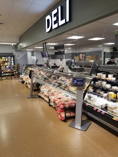 Supermarket «Super Stop & Shop», reviews and photos, 164 Main St, Saugus, MA 01906, USA