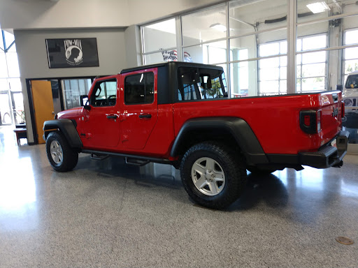 Car Dealer «Stew Hansen Dodge Ram Chrysler Jeep», reviews and photos, 12103 Hickman Rd, Des Moines, IA 50323, USA