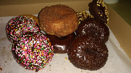 Donut Shop «Upland Donuts», reviews and photos, 1627 N Mountain Ave, Upland, CA 91784, USA