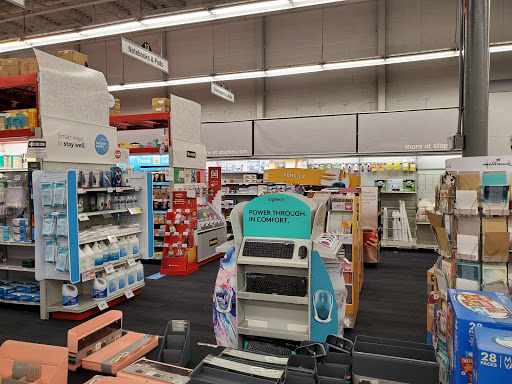 Office Supply Store «Staples», reviews and photos, 1104 W Broad St, Falls Church, VA 22046, USA