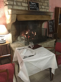 Atmosphère du Restaurant français Restaurant Le Médiéval à Mont-Saint-Jean - n°8