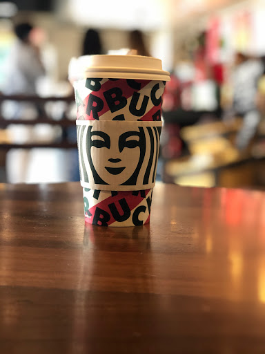 Coffee Shop «Starbucks», reviews and photos, 1805 E Hallandale Beach Blvd, Hallandale Beach, FL 33009, USA